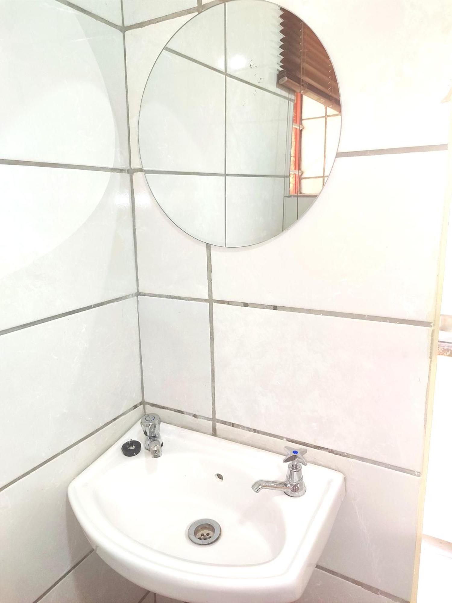 ホテル Zina Pretoria-Noord エクステリア 写真