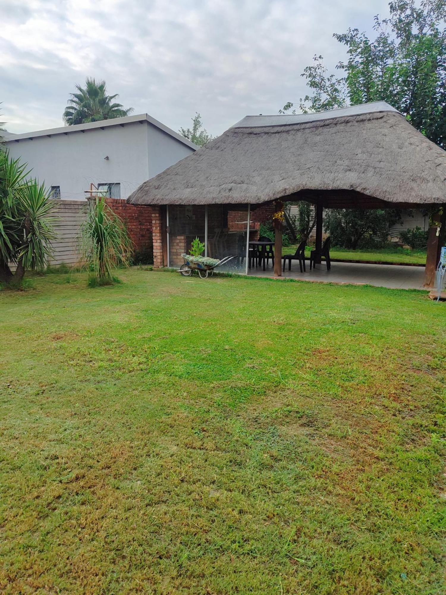 ホテル Zina Pretoria-Noord エクステリア 写真